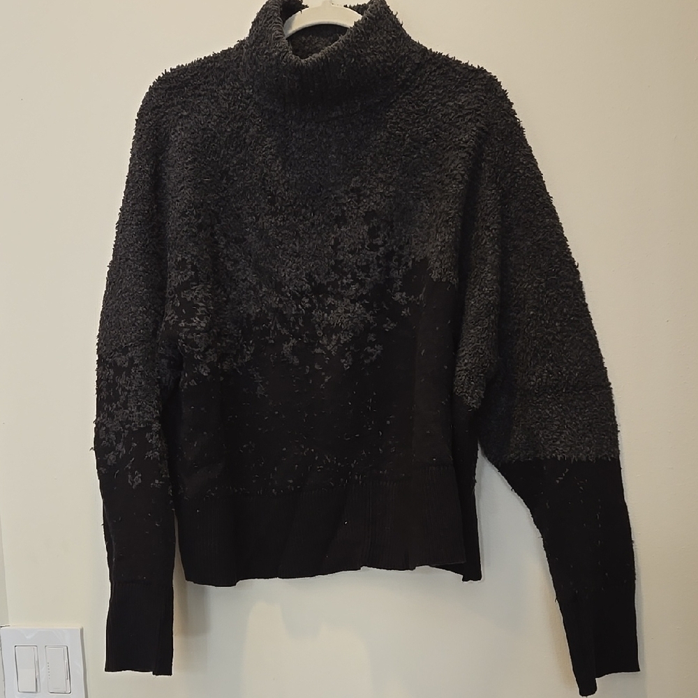 Lululemon Gray Knit Sweater